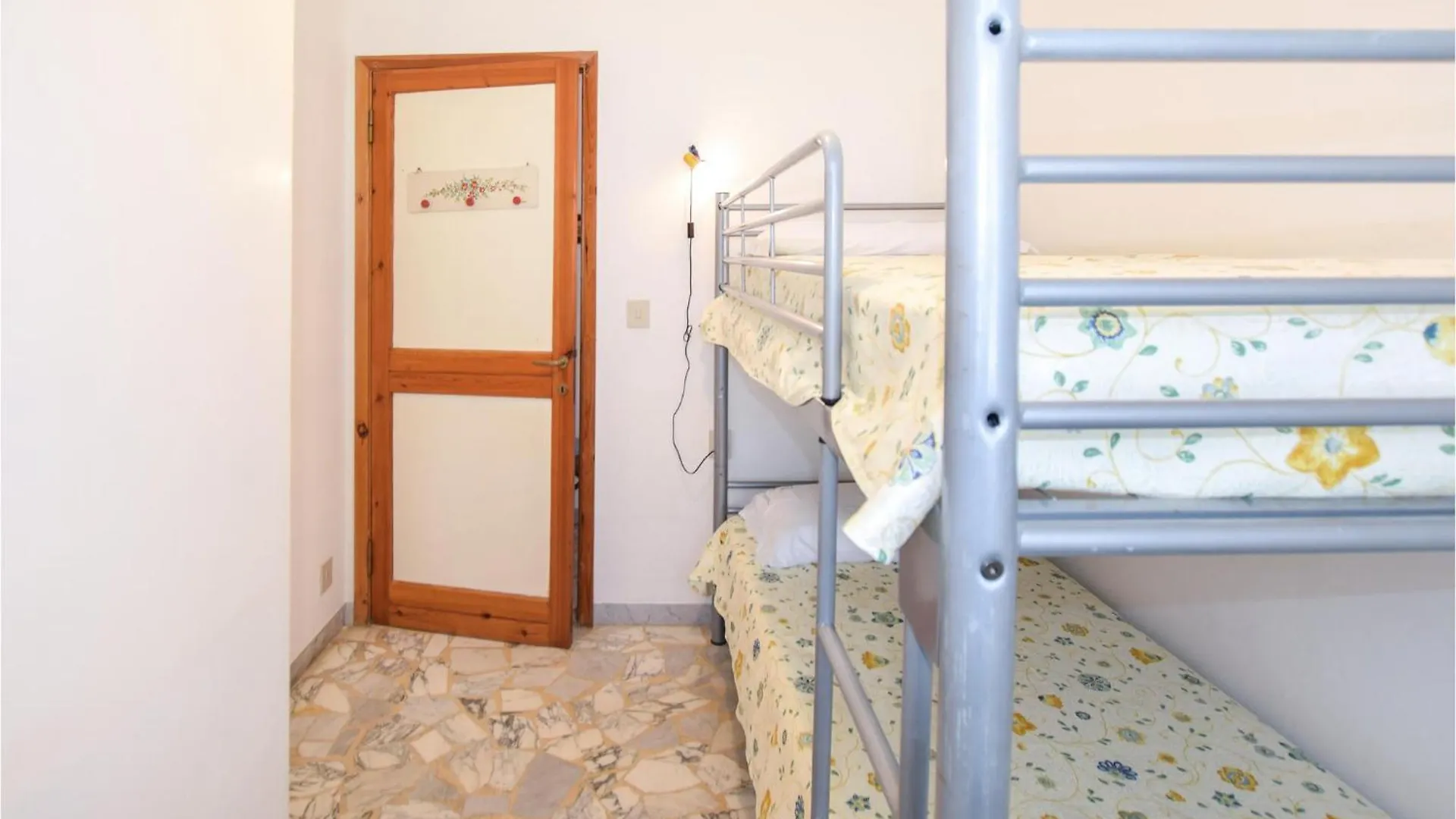 2 Bedroom Lovely Apartment In ليدو دي كامايوري إيطاليا